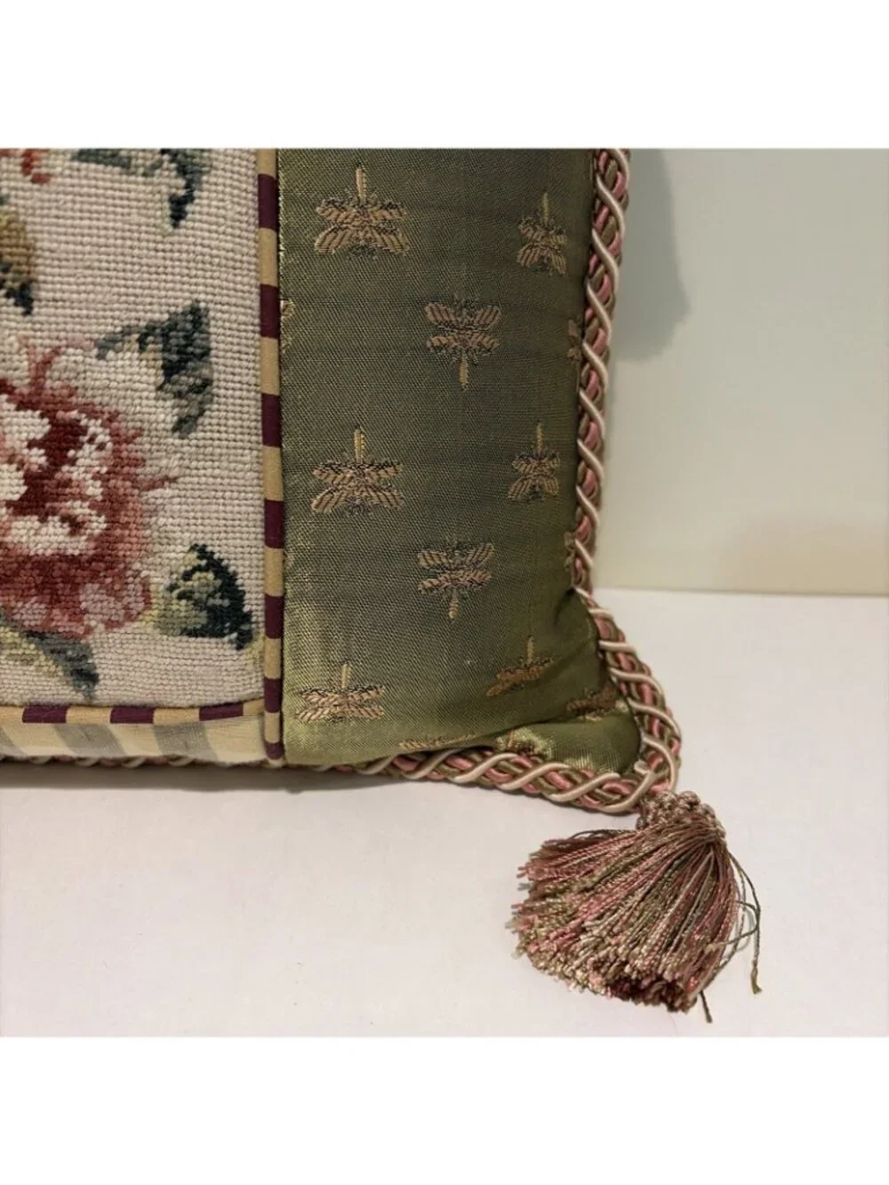 Vintage Petit Point Roses Needlepoint Pillow 12X16